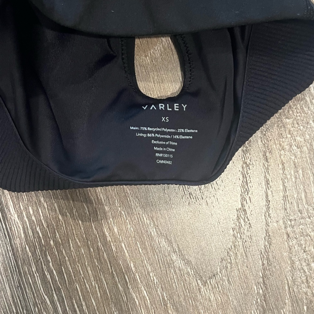 Varley Ribbed Delta Bra - Picture 4 of 4